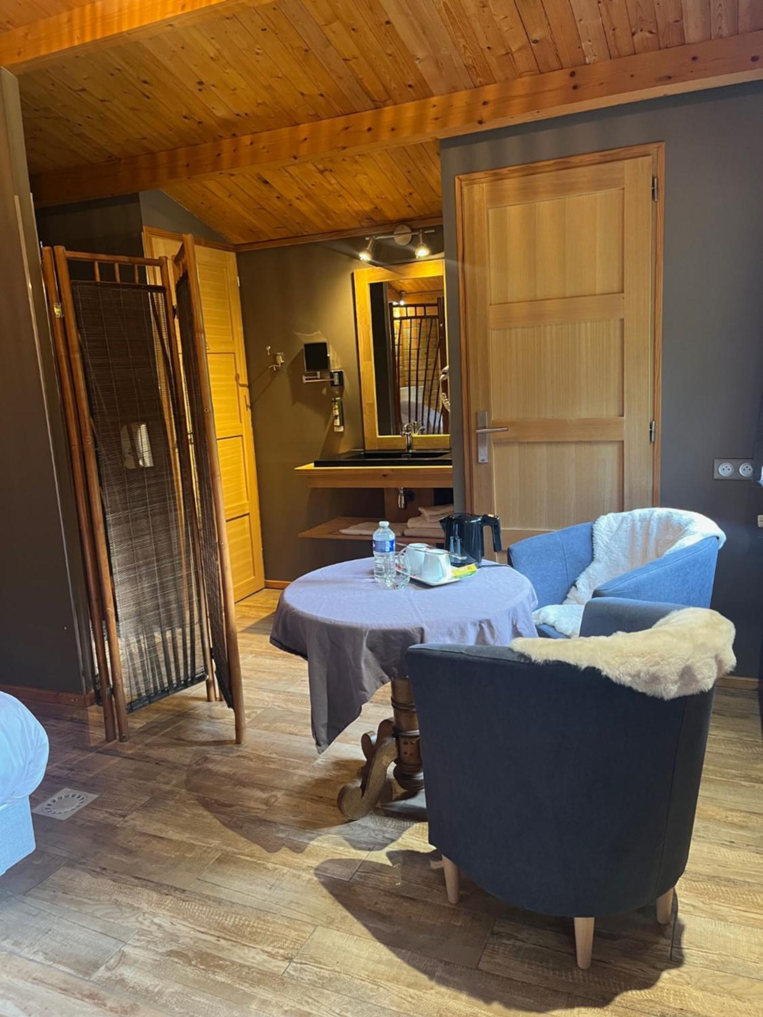 Hotel La Vinaigrerie Logis Joinville Exteriör bild