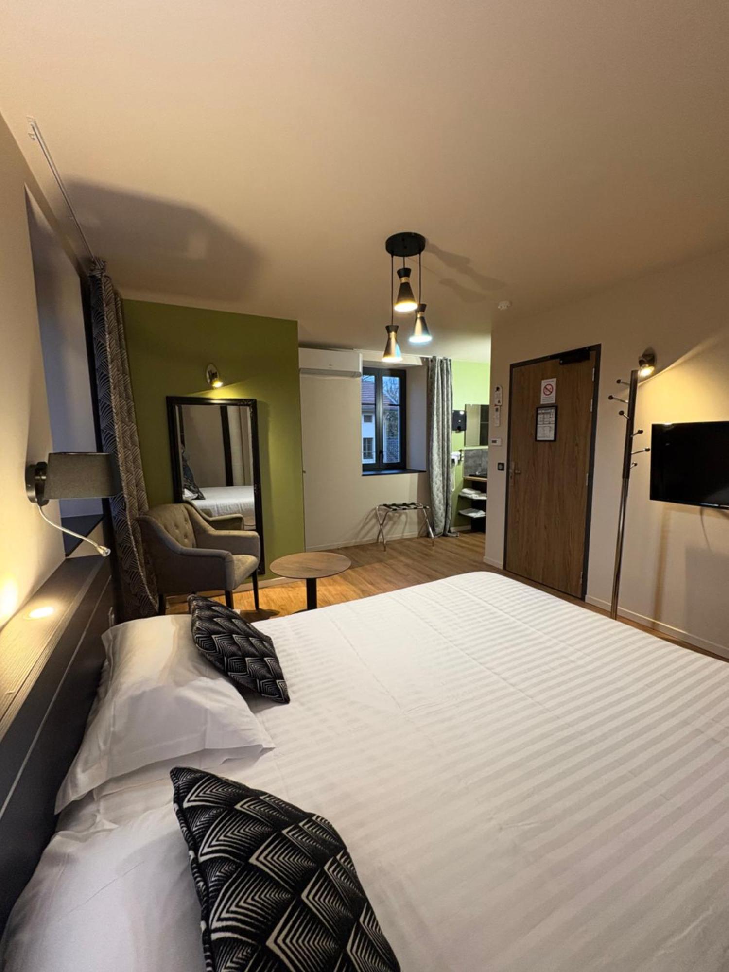 Hotel La Vinaigrerie Logis Joinville Exteriör bild