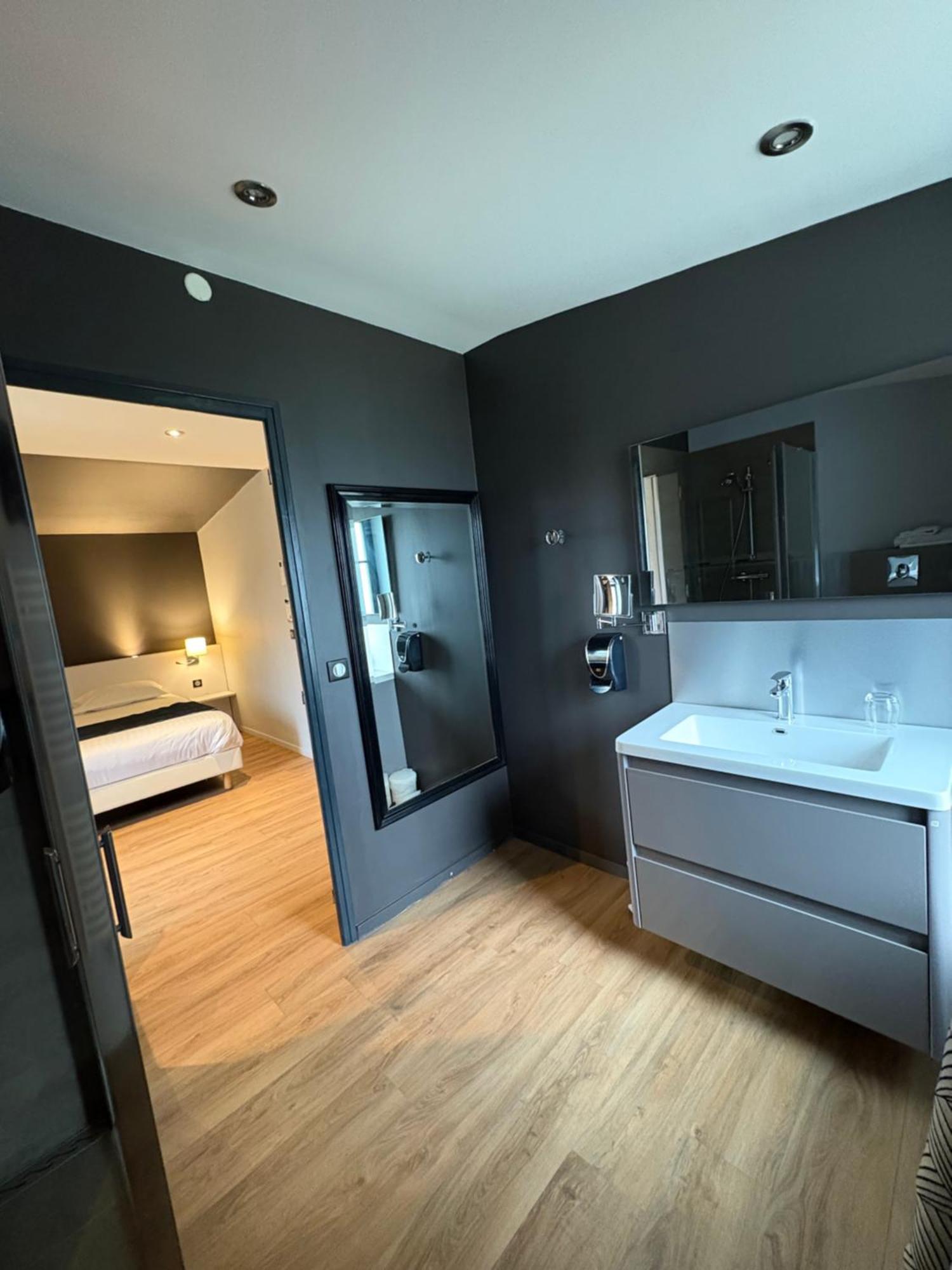 Hotel La Vinaigrerie Logis Joinville Exteriör bild